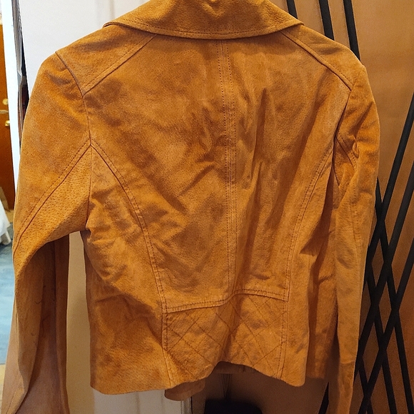 Forever 21 Cropped Fitted Suede Motorcycle Jacket in Tan/Camel - Picture 3 of 14